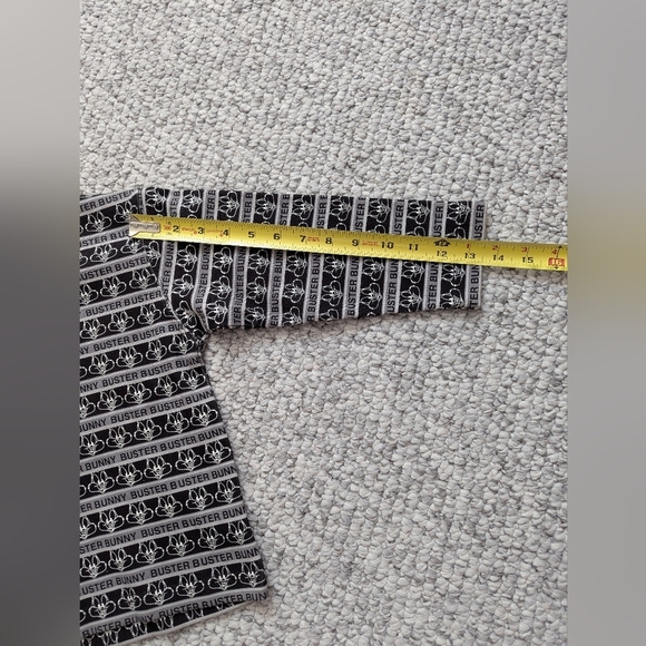 BNWT Kids Buster Bunny Sweatshirt (Size 6) - Picture 8 of 11